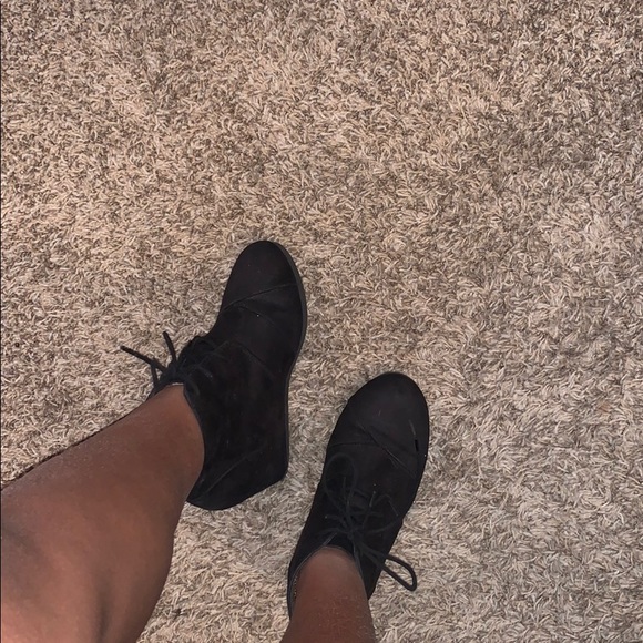 Booties 💕 - Picture 1 of 6